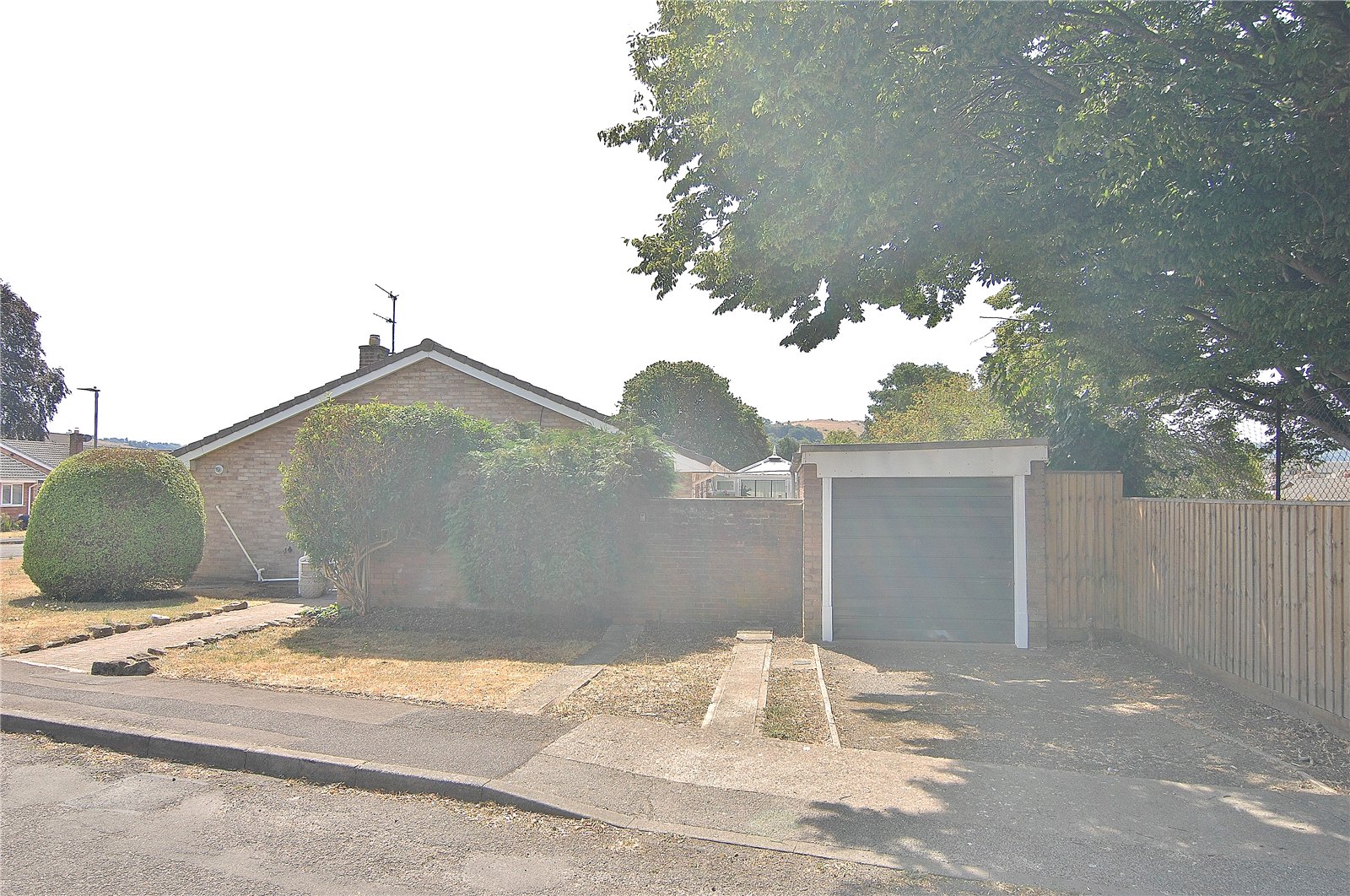 2 bedroom Bungalow for sale in Cainscross, Stroud, Gloucestershire