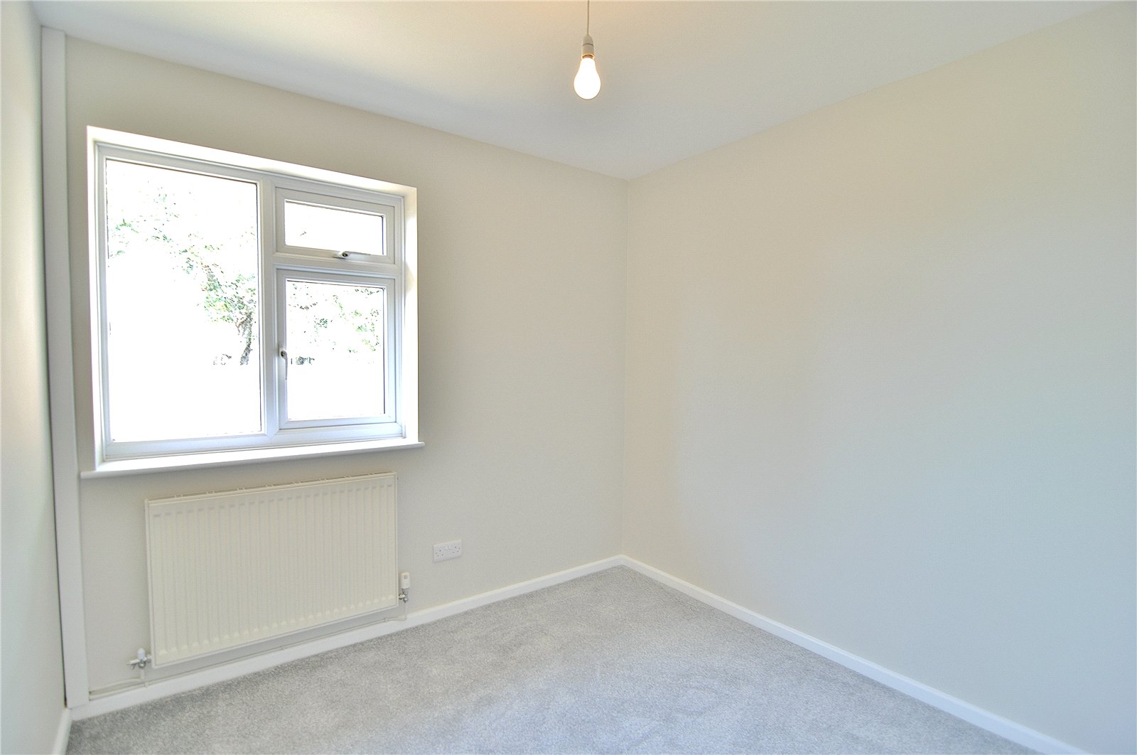 2 bedroom Bungalow for sale in Cainscross, Stroud, Gloucestershire