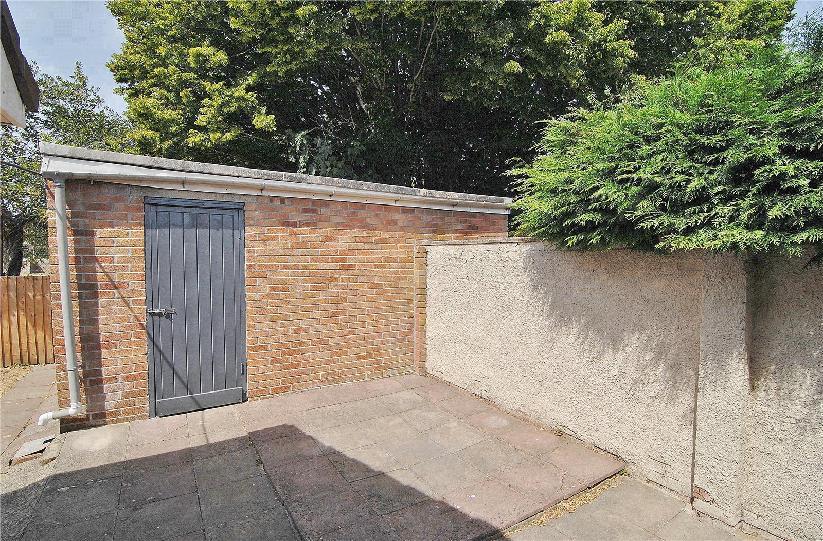 2 bedroom Bungalow for sale in Cainscross, Stroud, Gloucestershire