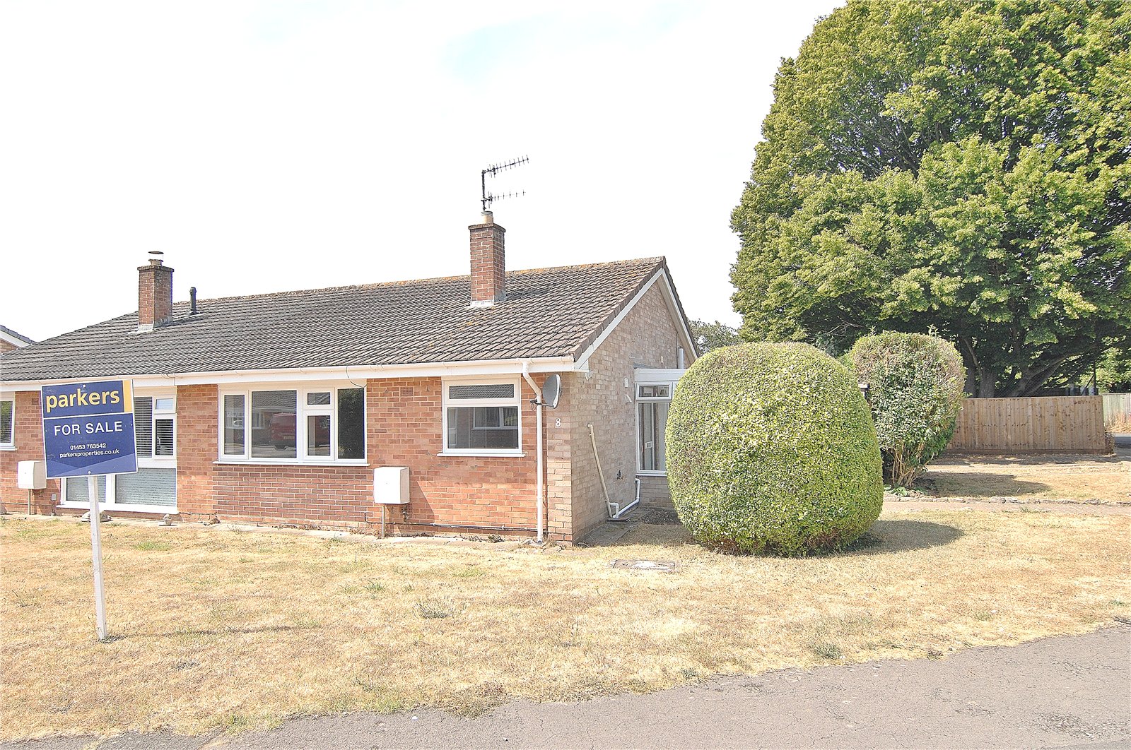 2 bedroom Bungalow for sale in Cainscross, Stroud, Gloucestershire