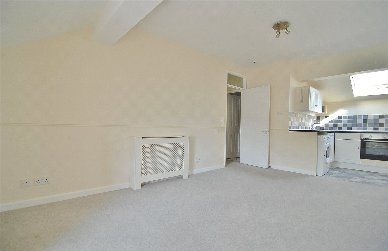 1 bedroom Flat to let in John Street, Stroud, Gloucestershire