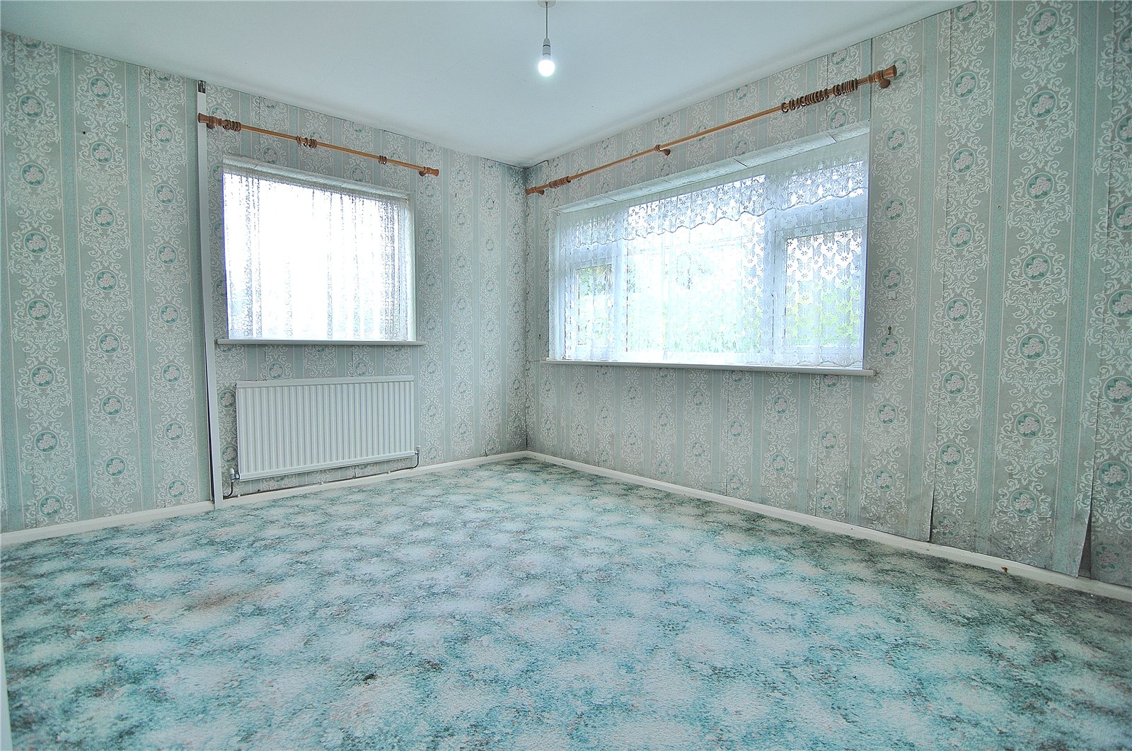 3 bedroom Bungalow for sale in Stroud, Gloucestershire