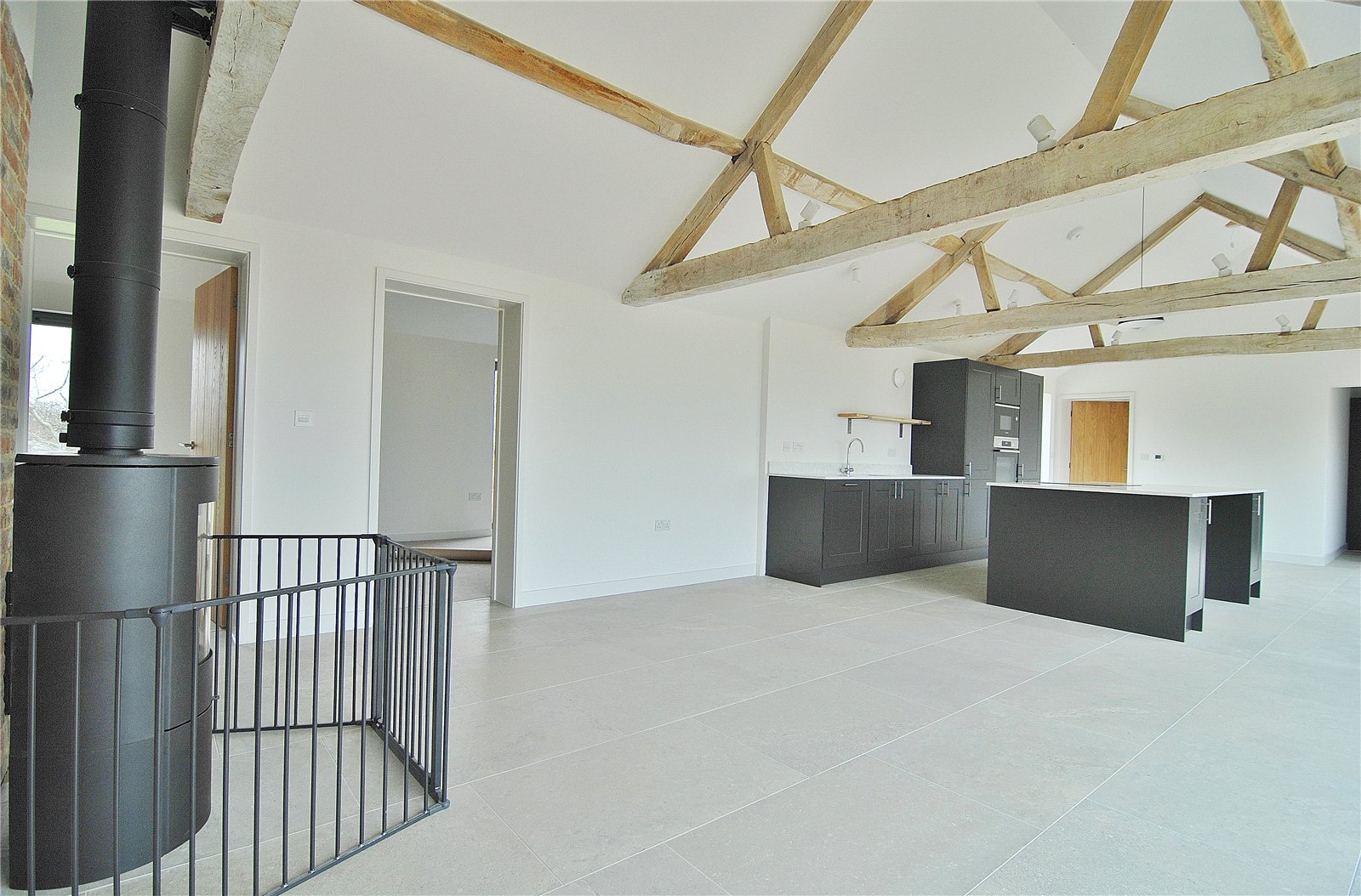 3 bedroom House to let in Moreton Valence, Gloucester, Gloucestershire