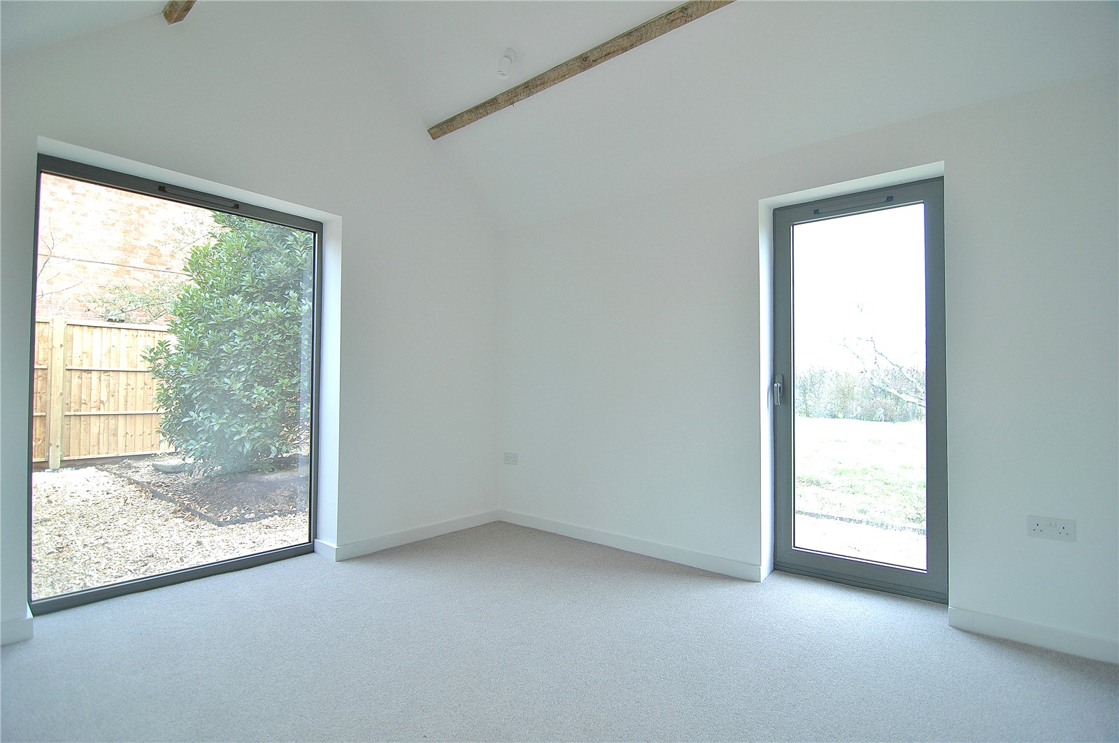 3 bedroom House to let in Moreton Valence, Gloucester, Gloucestershire