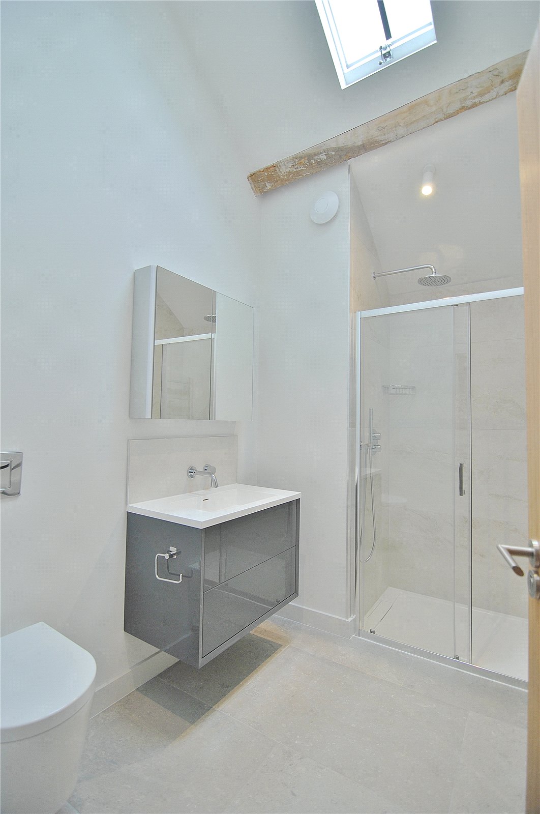 3 bedroom House to let in Moreton Valence, Gloucester, Gloucestershire