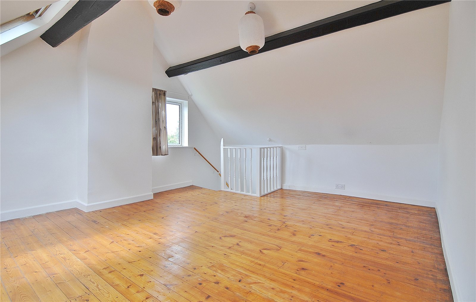 2 bedroom House to let in Kings Stanley, Stonehouse, Gloucestershire