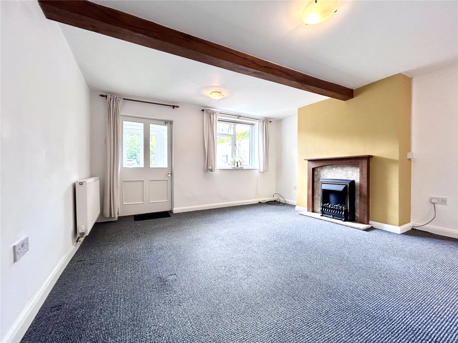 2 bedroom House to let in Kings Stanley, Stonehouse, Gloucestershire