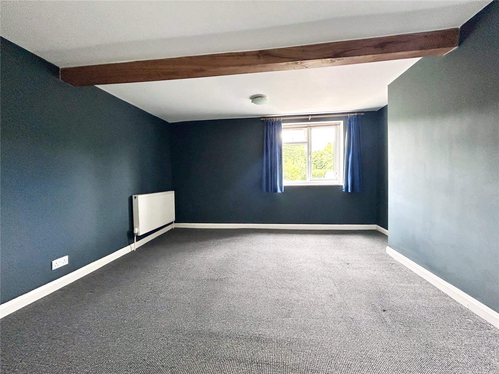 2 bedroom House to let in Kings Stanley, Stonehouse, Gloucestershire