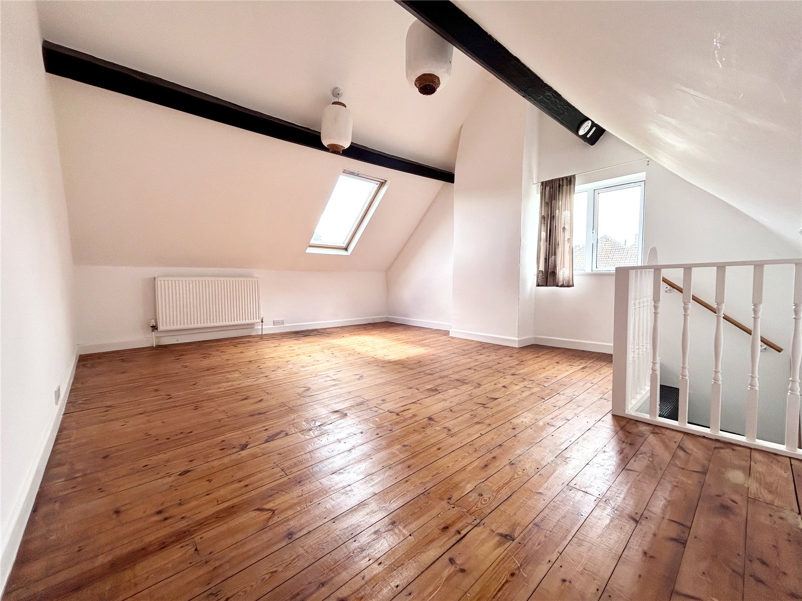 2 bedroom House to let in Kings Stanley, Stonehouse, Gloucestershire