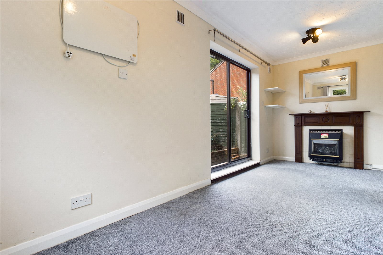 1 bedroom Flat to let in Tadley, Hampshire