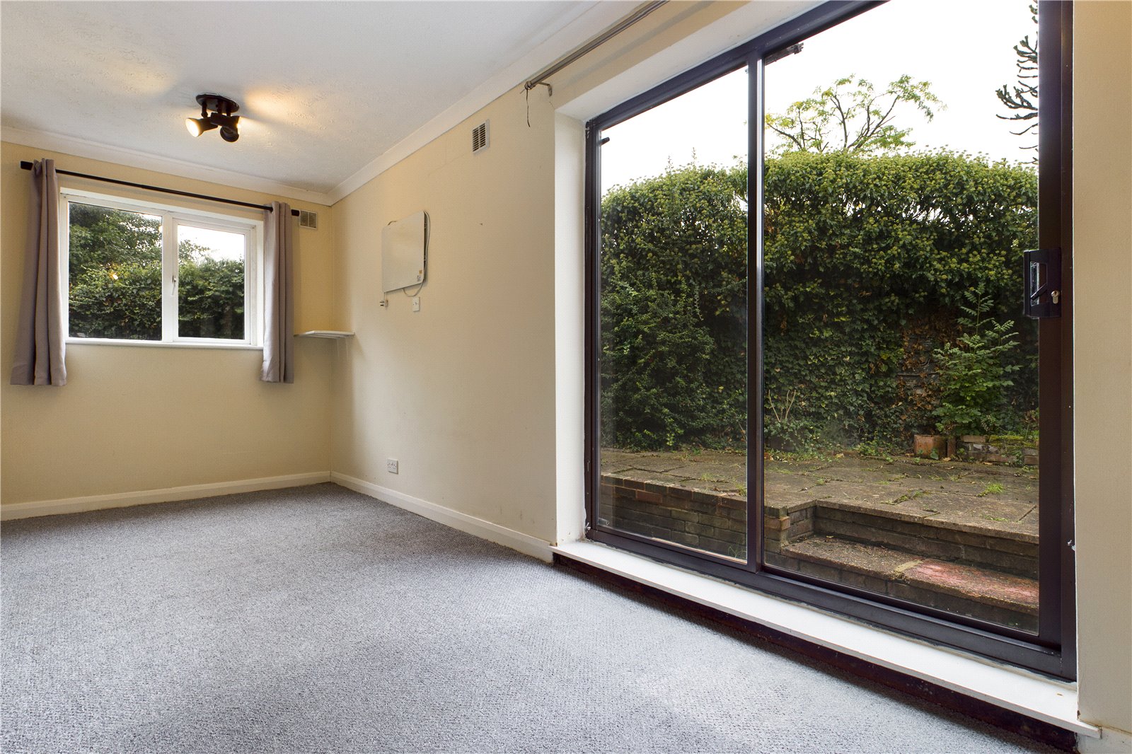 1 bedroom Flat to let in Tadley, Hampshire