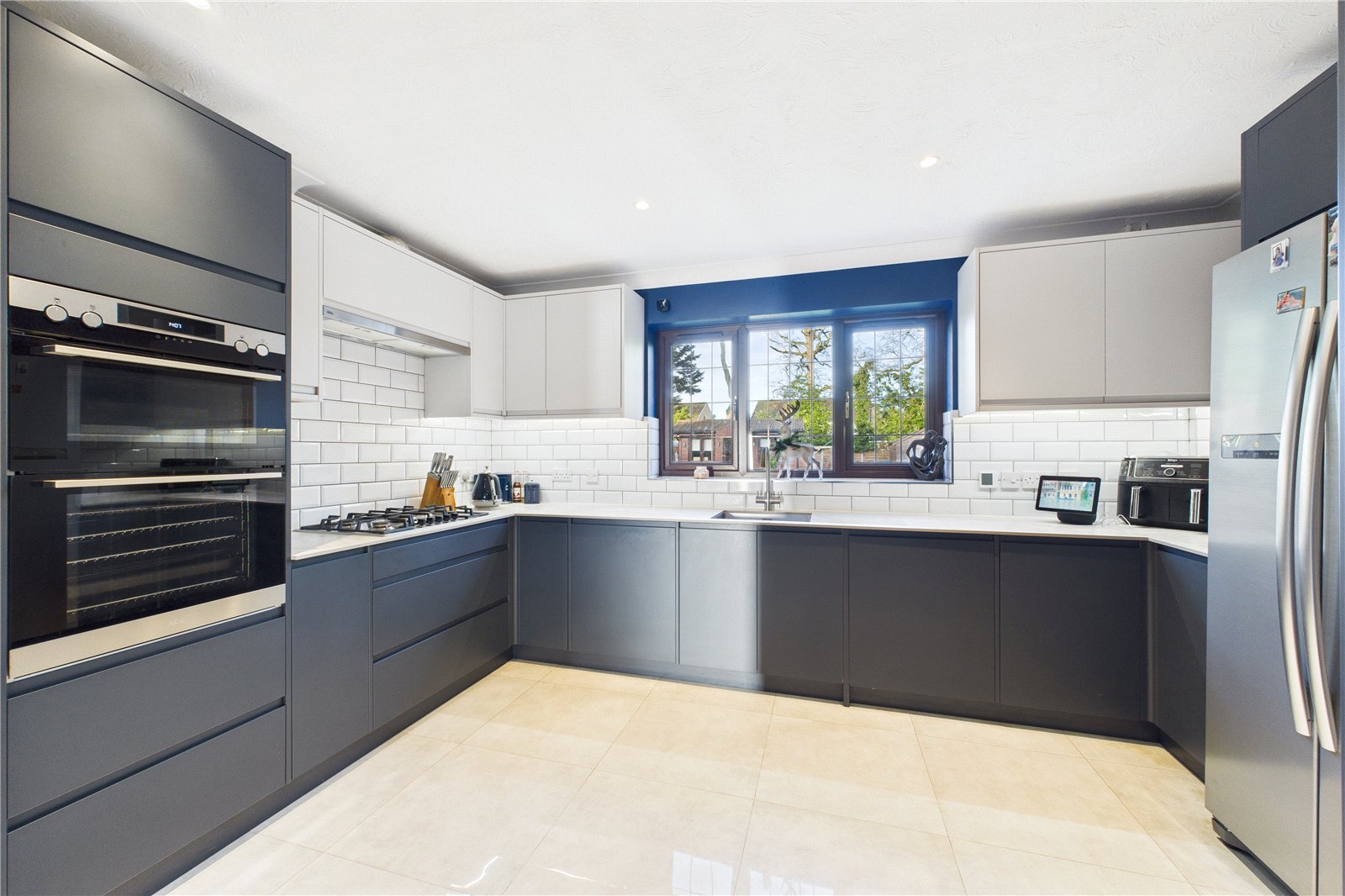 5 bedroom House for sale in Franklin Avenue, Tadley, Hampshire