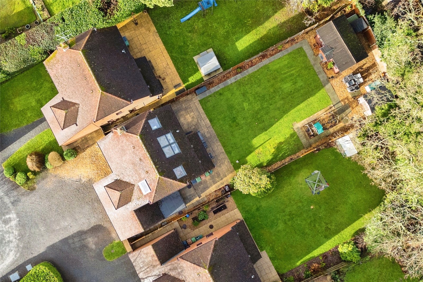 5 bedroom House for sale in Franklin Avenue, Tadley, Hampshire