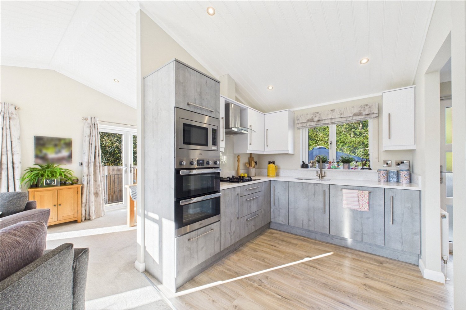 Ravenswing Park, Aldermaston, Reading