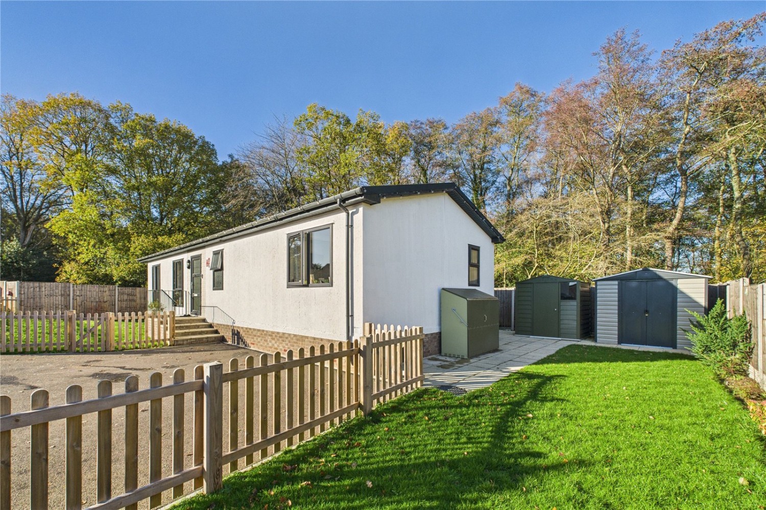 Ravenswing Park, Aldermaston, Reading