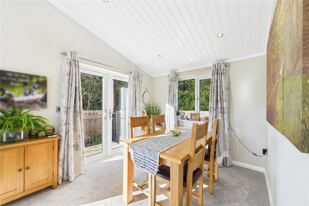 Ravenswing Park, Aldermaston, Reading