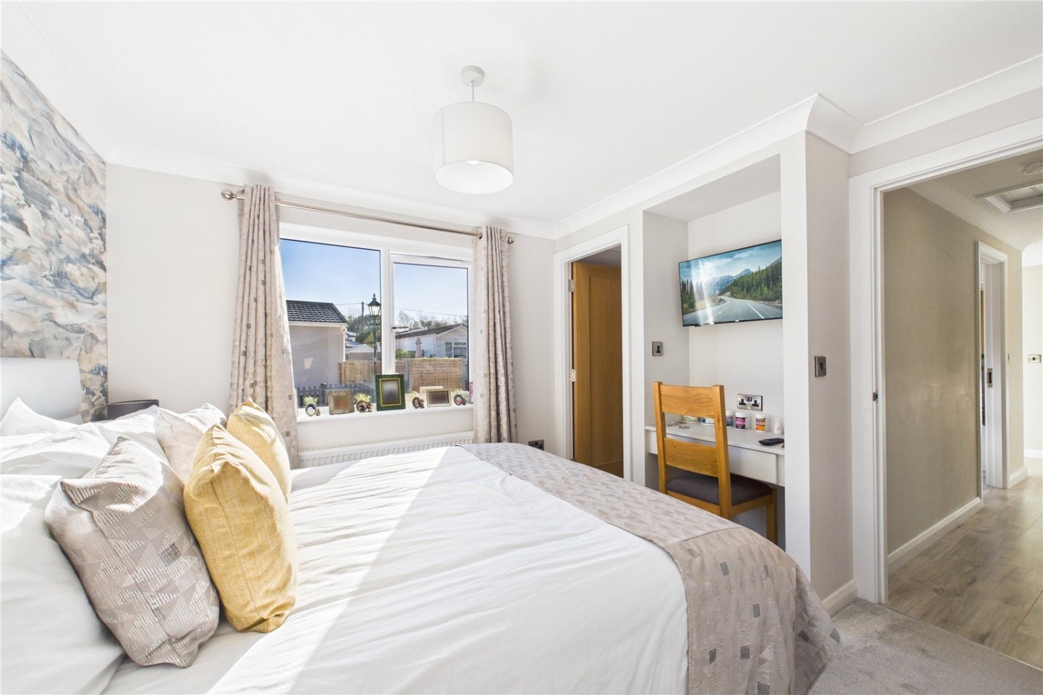 Ravenswing Park, Aldermaston, Reading