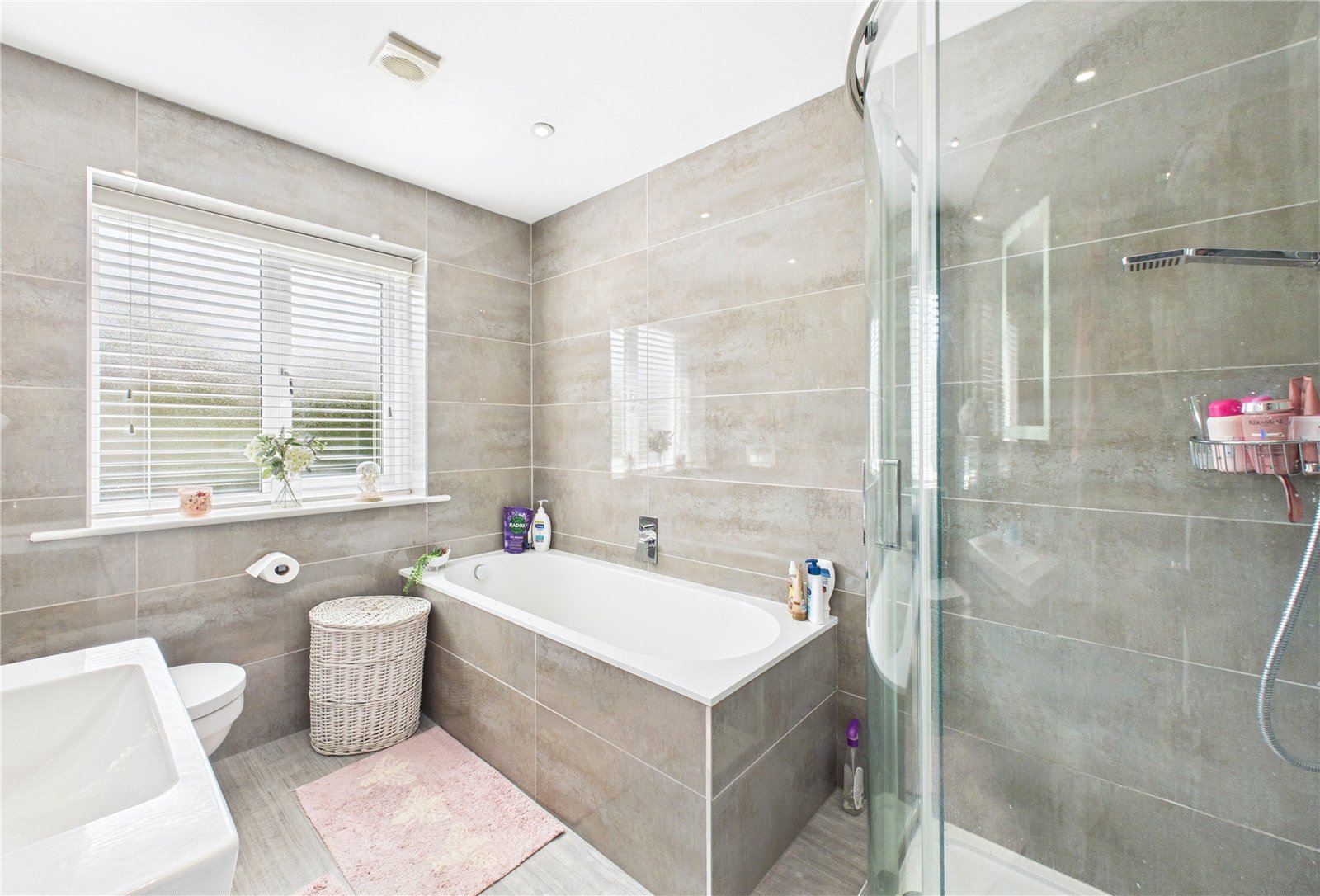 4 bedroom House for sale in Bramley, Tadley, Hampshire