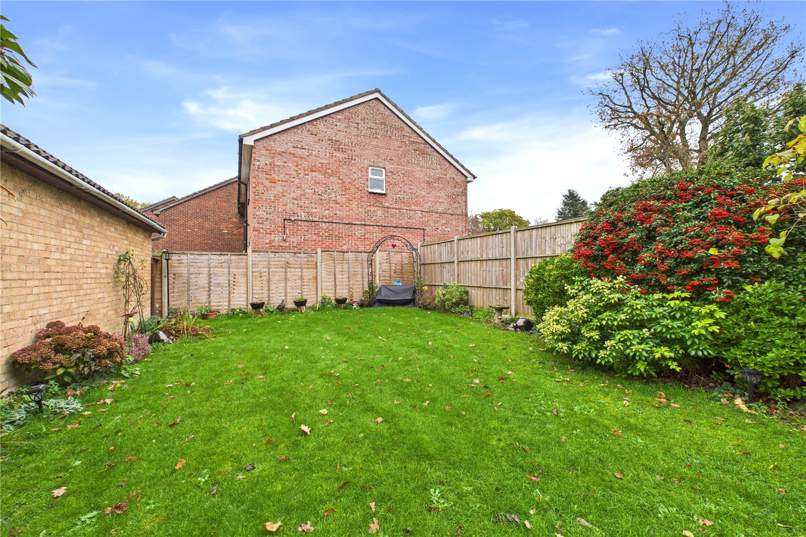 2 bedroom House for sale in Tadley, Hampshire