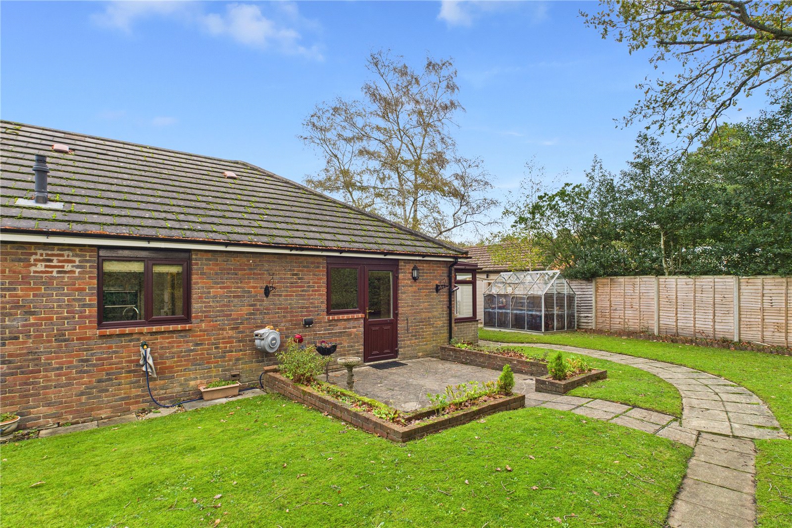 2 bedroom Bungalow for sale in Silchester Road, Pamber Heath, Tadley