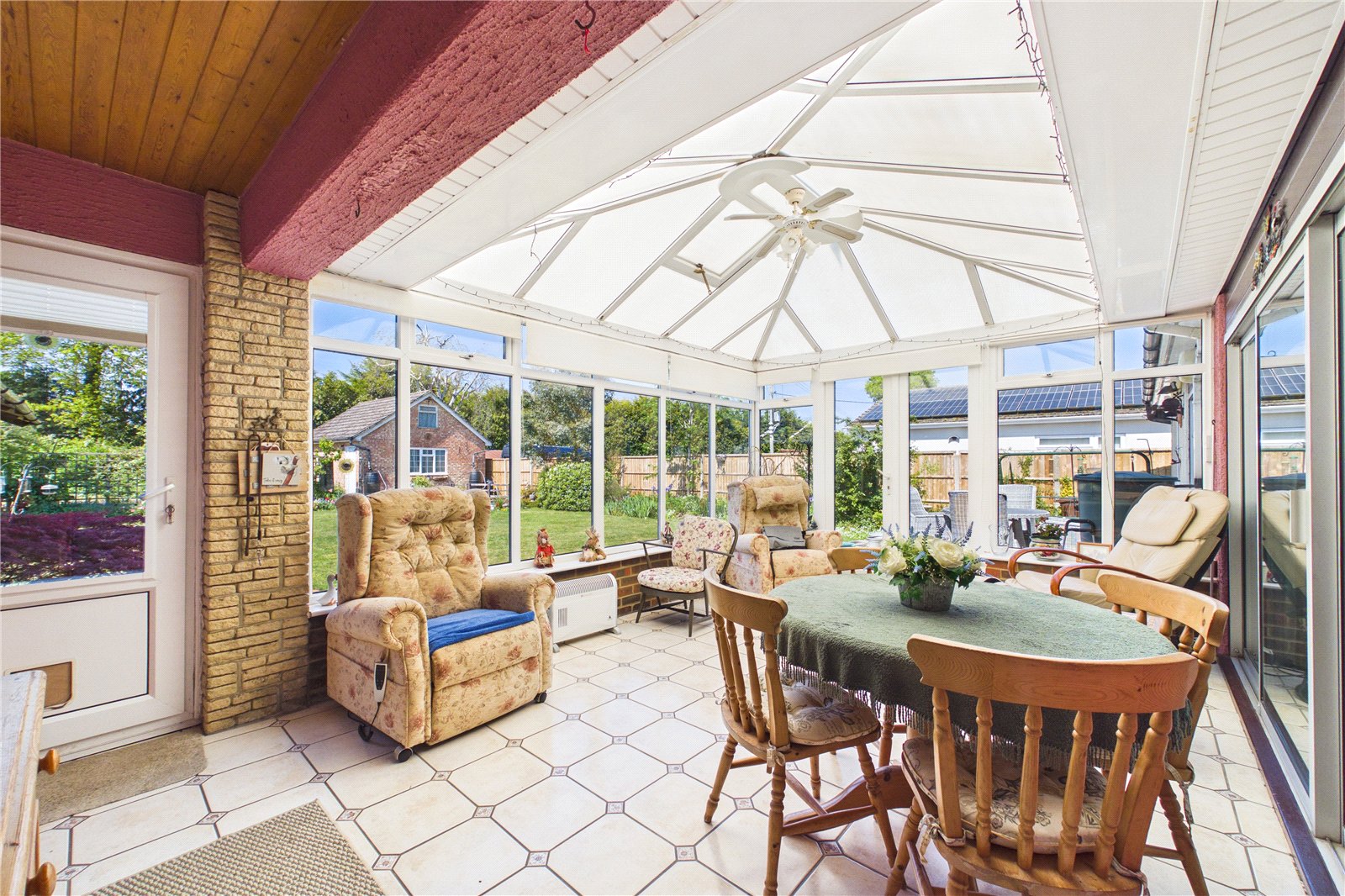 3 bedroom Bungalow for sale in Pamber Heath, Tadley, Hampshire