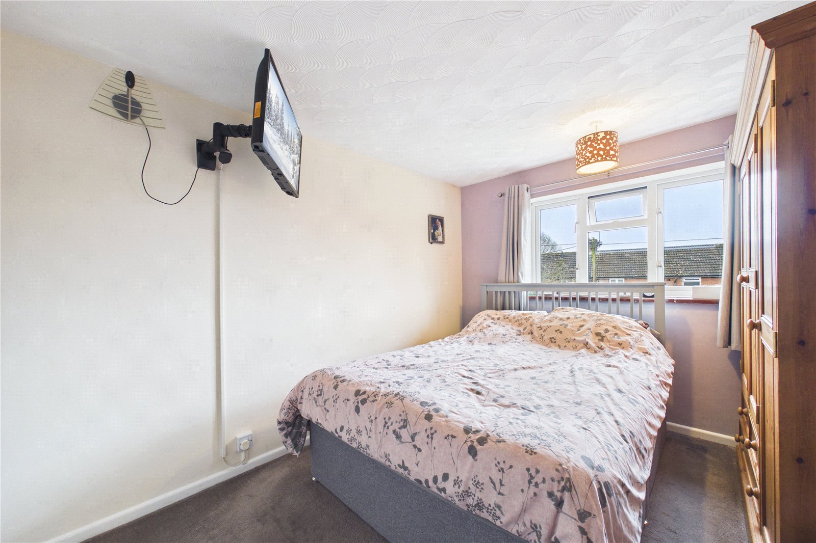 3 bedroom House for sale in Tadley, Hampshire