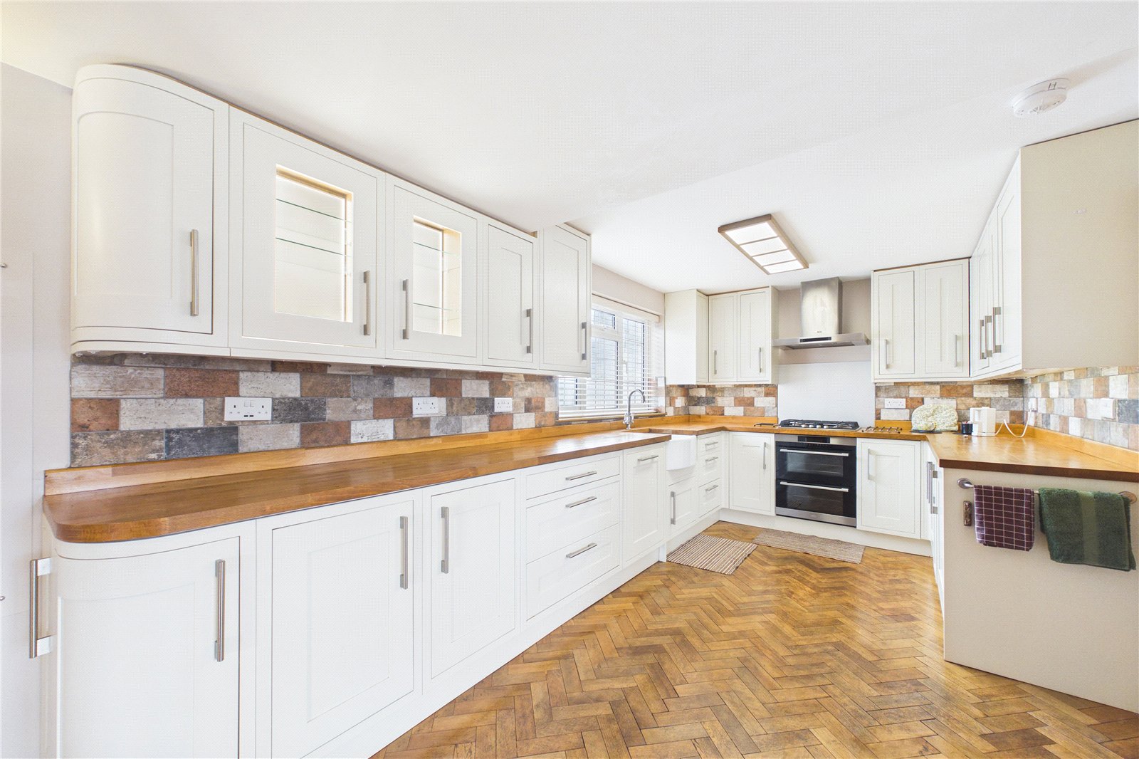 4 bedroom House for sale in Tadley, Hampshire
