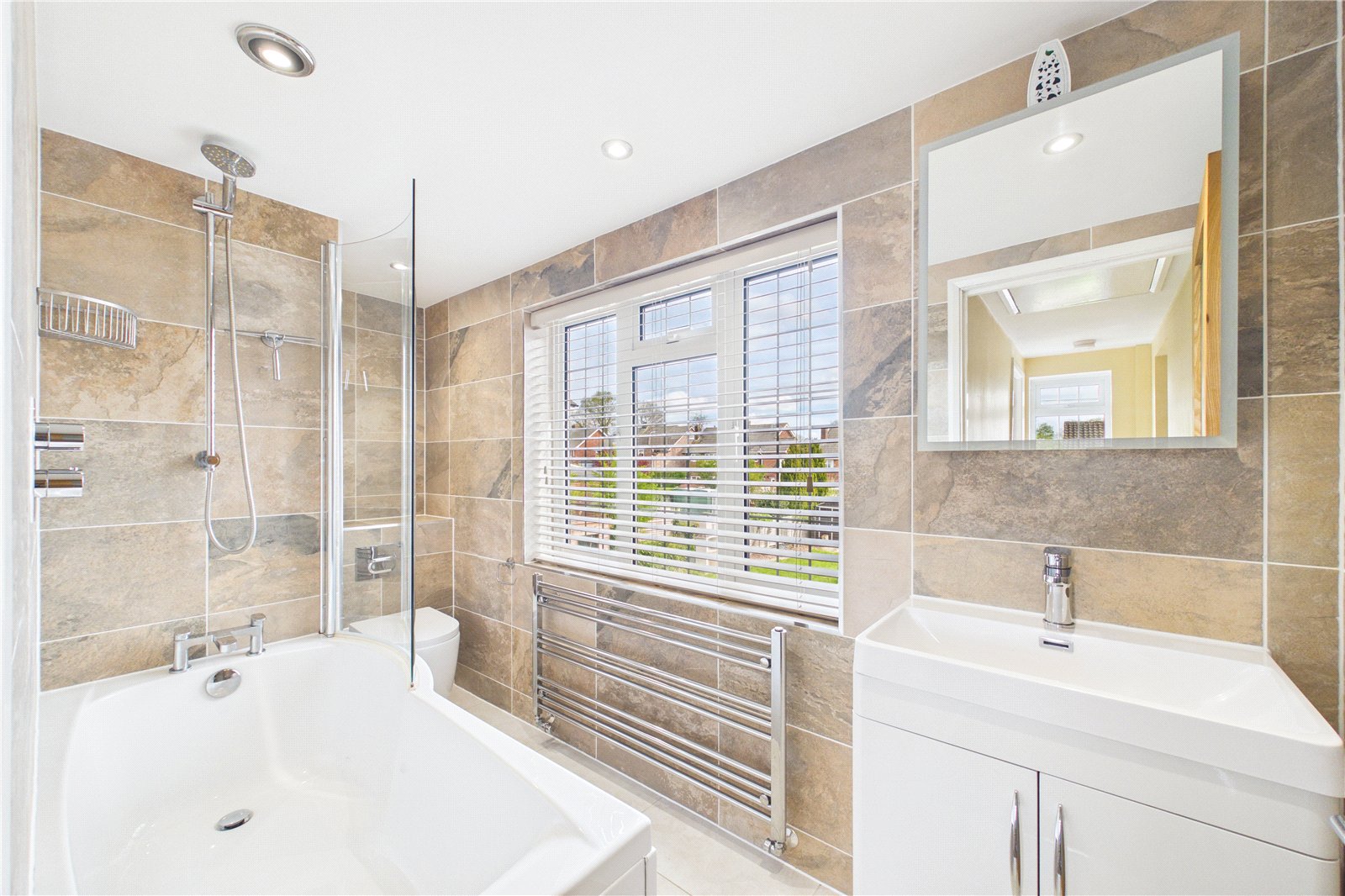 4 bedroom House for sale in Tadley, Hampshire