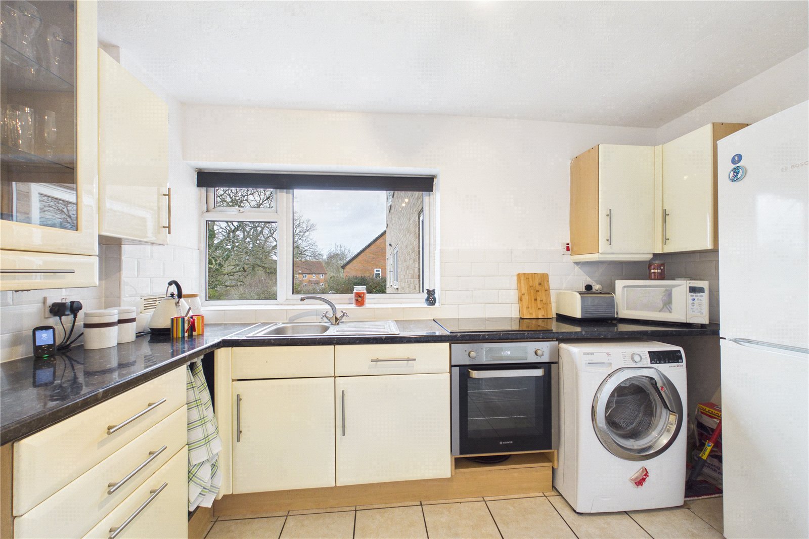 2 bedroom Flat for sale in Tadley, Hampshire