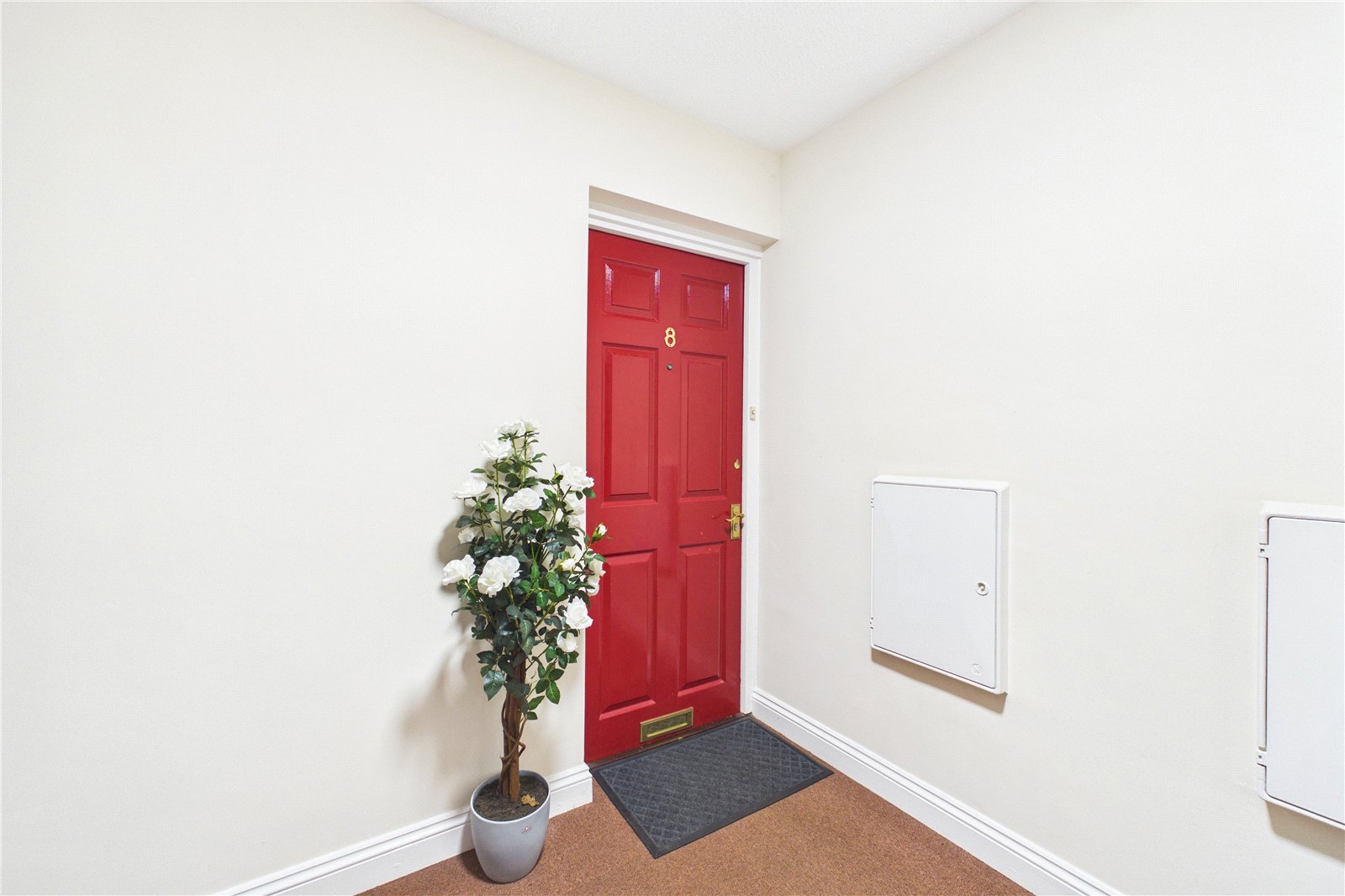 2 bedroom Flat for sale in Tadley, Hampshire