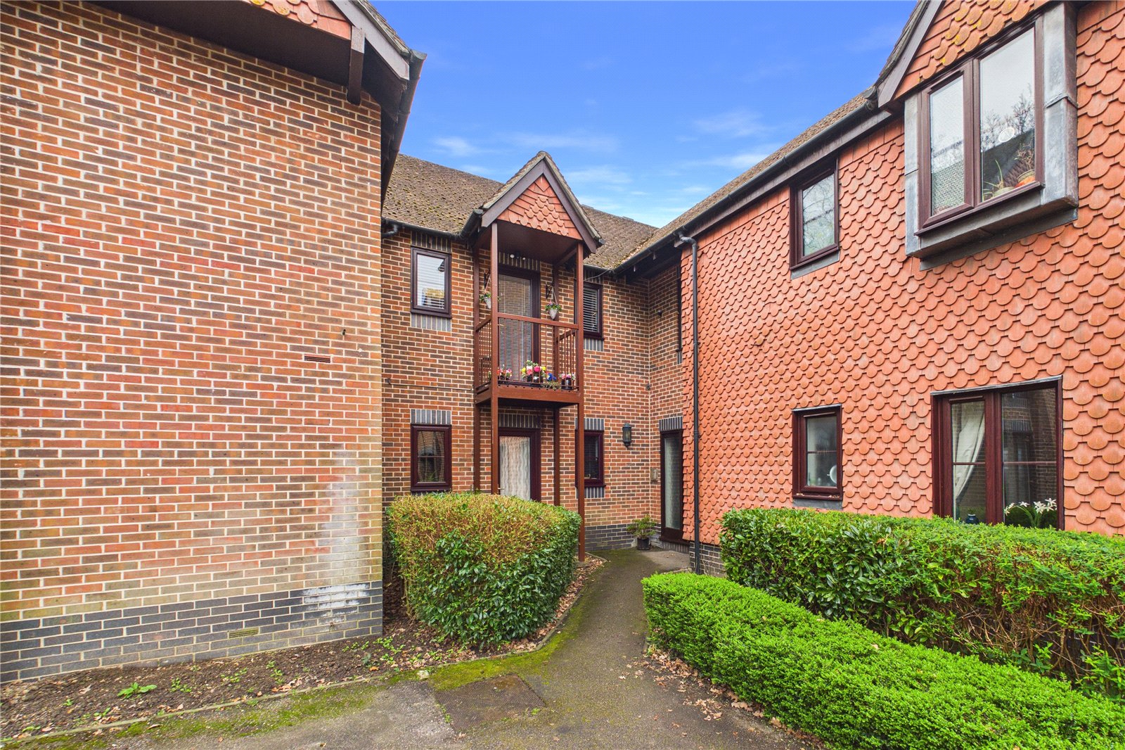 2 bedroom Flat for sale in Tadley, Hampshire
