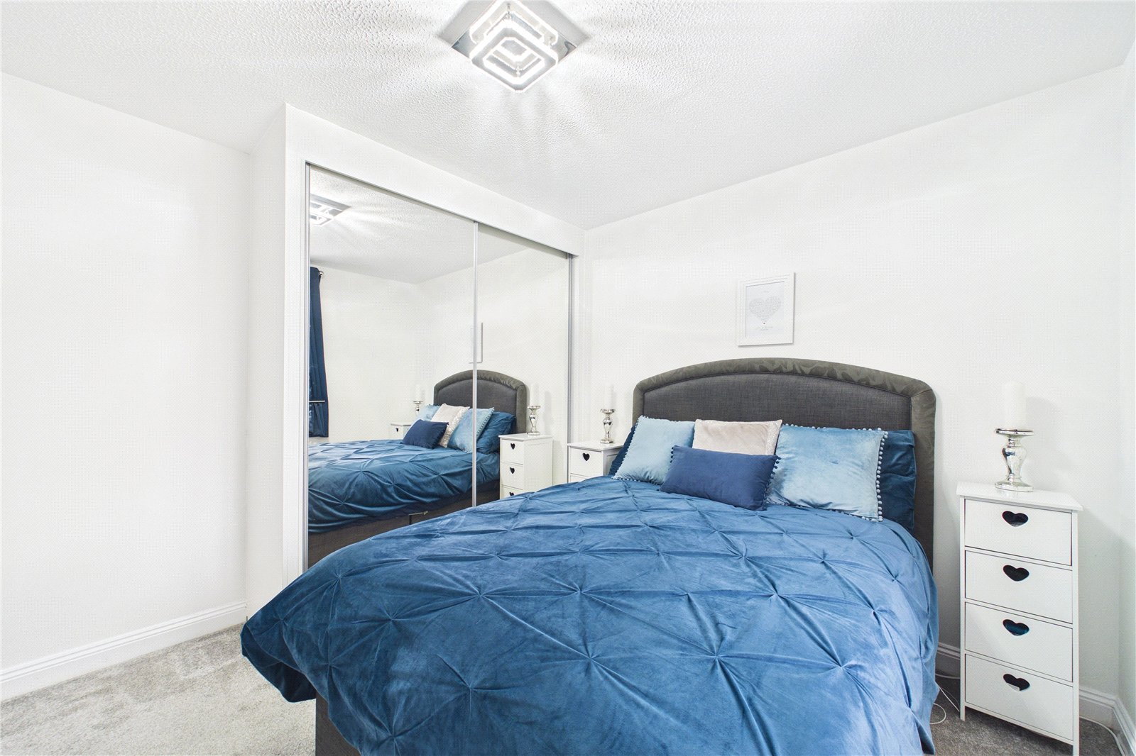 2 bedroom Flat for sale in Tadley, Hampshire