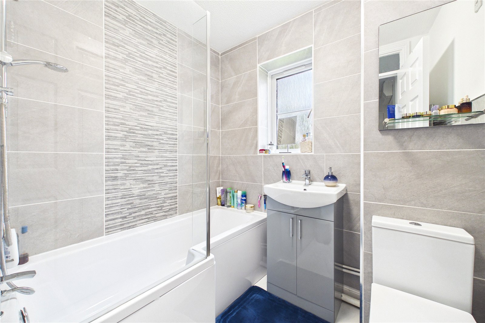 2 bedroom Flat for sale in Tadley, Hampshire