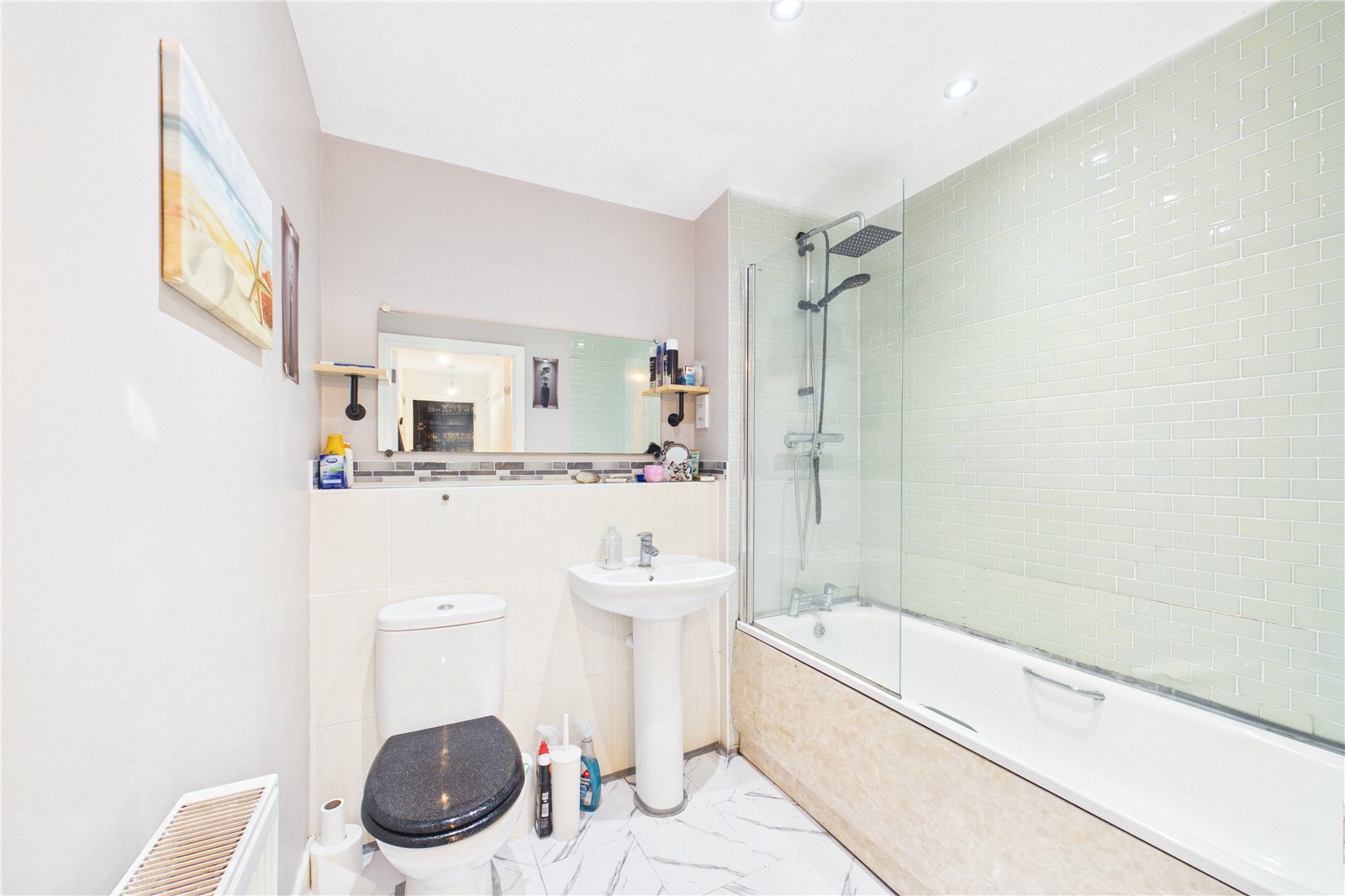 2 bedroom Flat for sale in Tadley, Hampshire