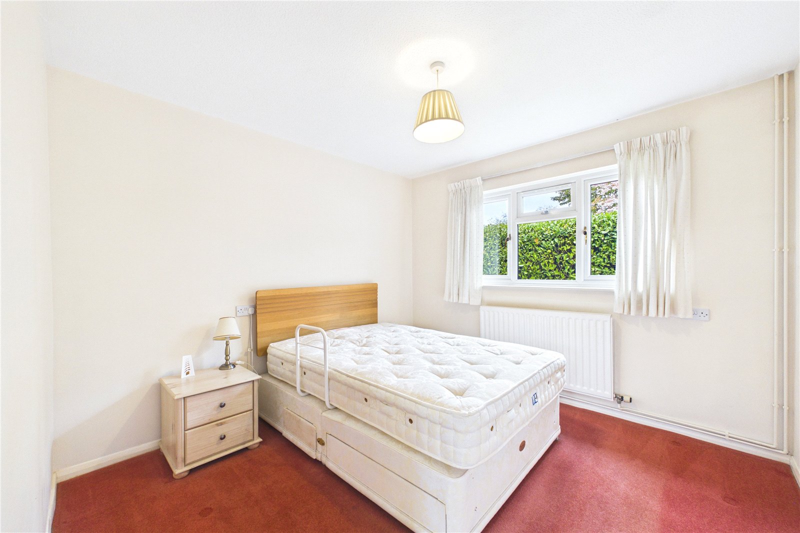 2 bedroom Bungalow for sale in Silchester Road, Pamber Heath, Tadley