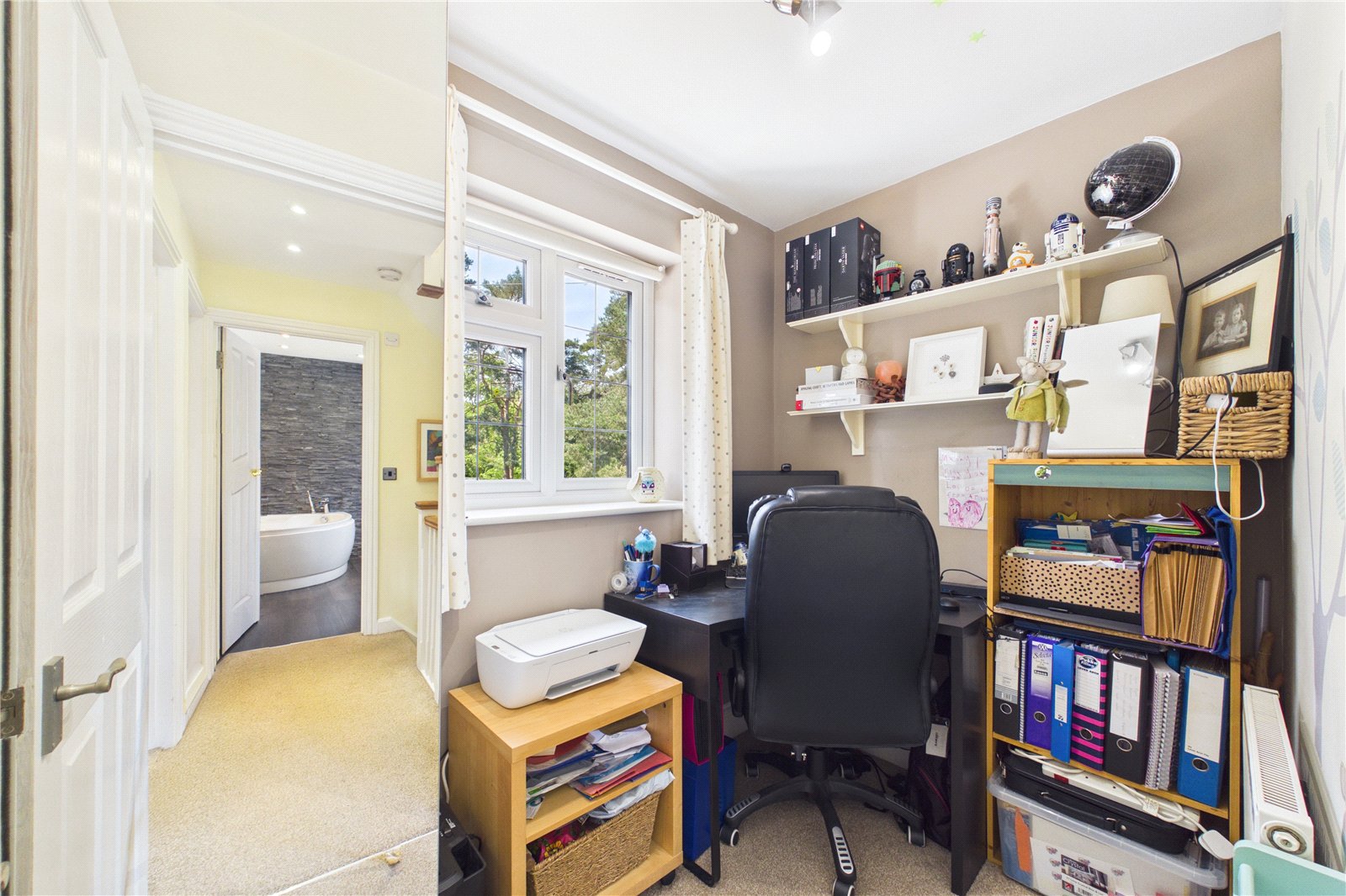 4 bedroom House for sale in Tadley, Hampshire