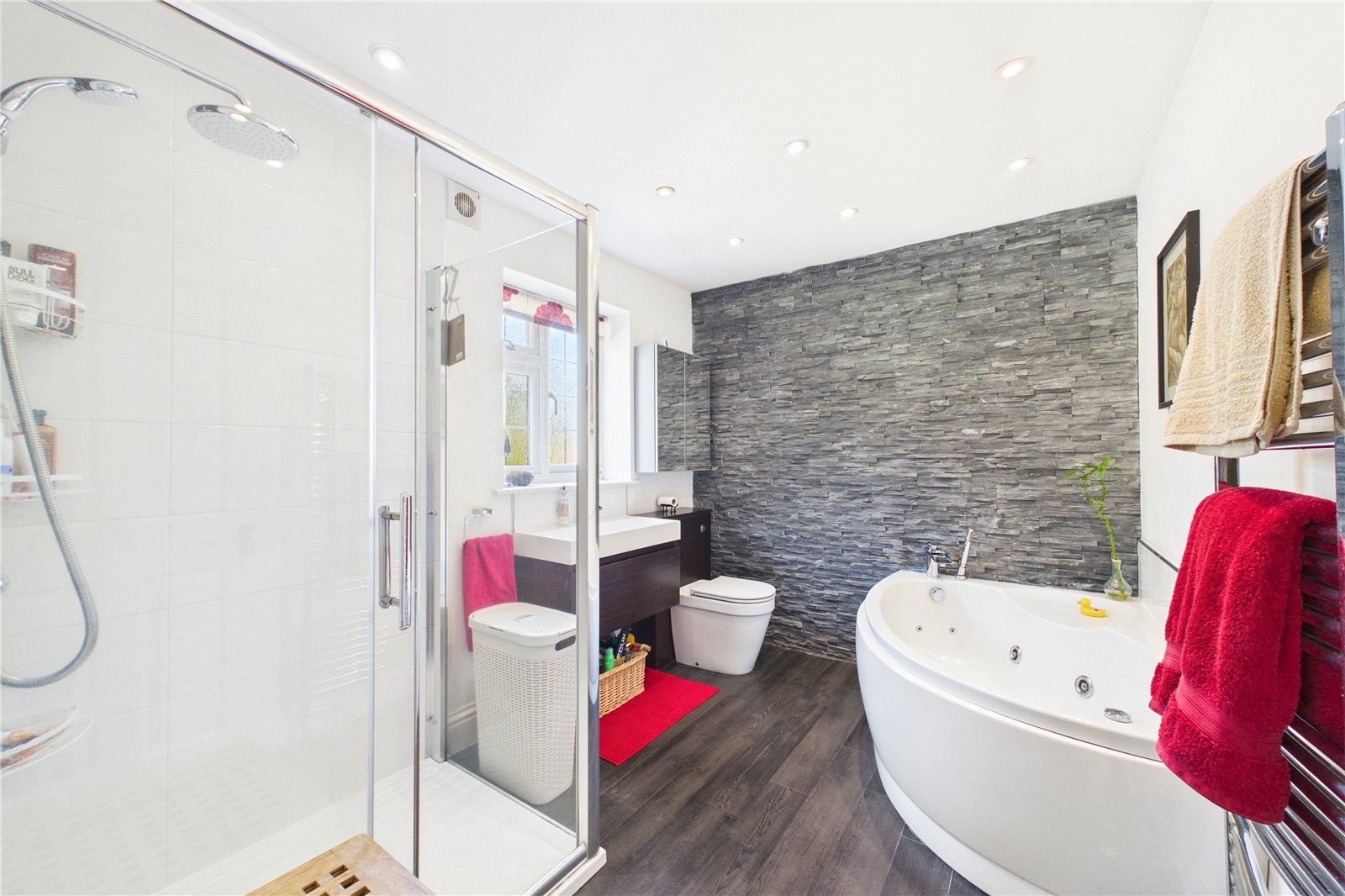 4 bedroom House for sale in Tadley, Hampshire