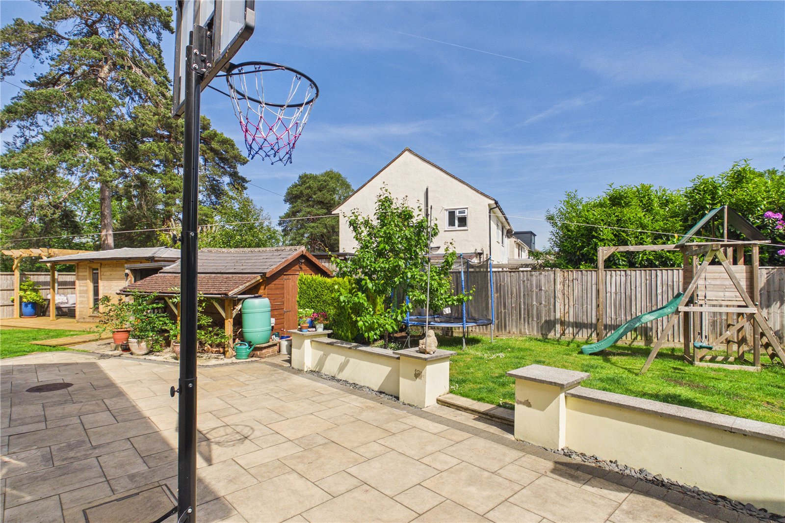 4 bedroom House for sale in Tadley, Hampshire
