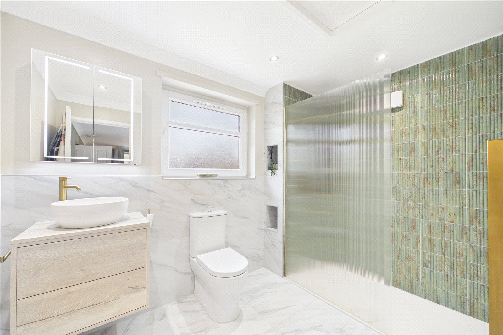 4 bedroom House for sale in Tadley, Hampshire