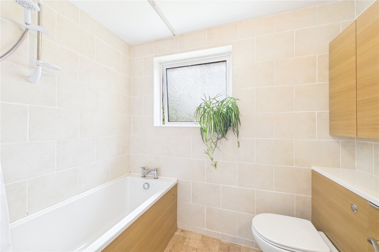 4 bedroom House for sale in Tadley, Hampshire