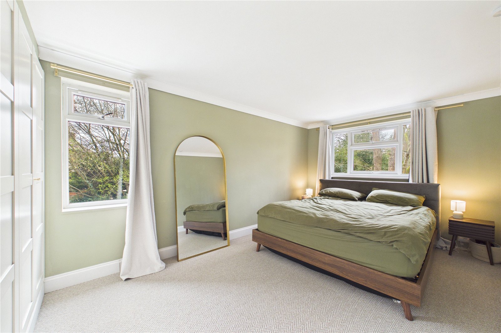 4 bedroom House for sale in Tadley, Hampshire