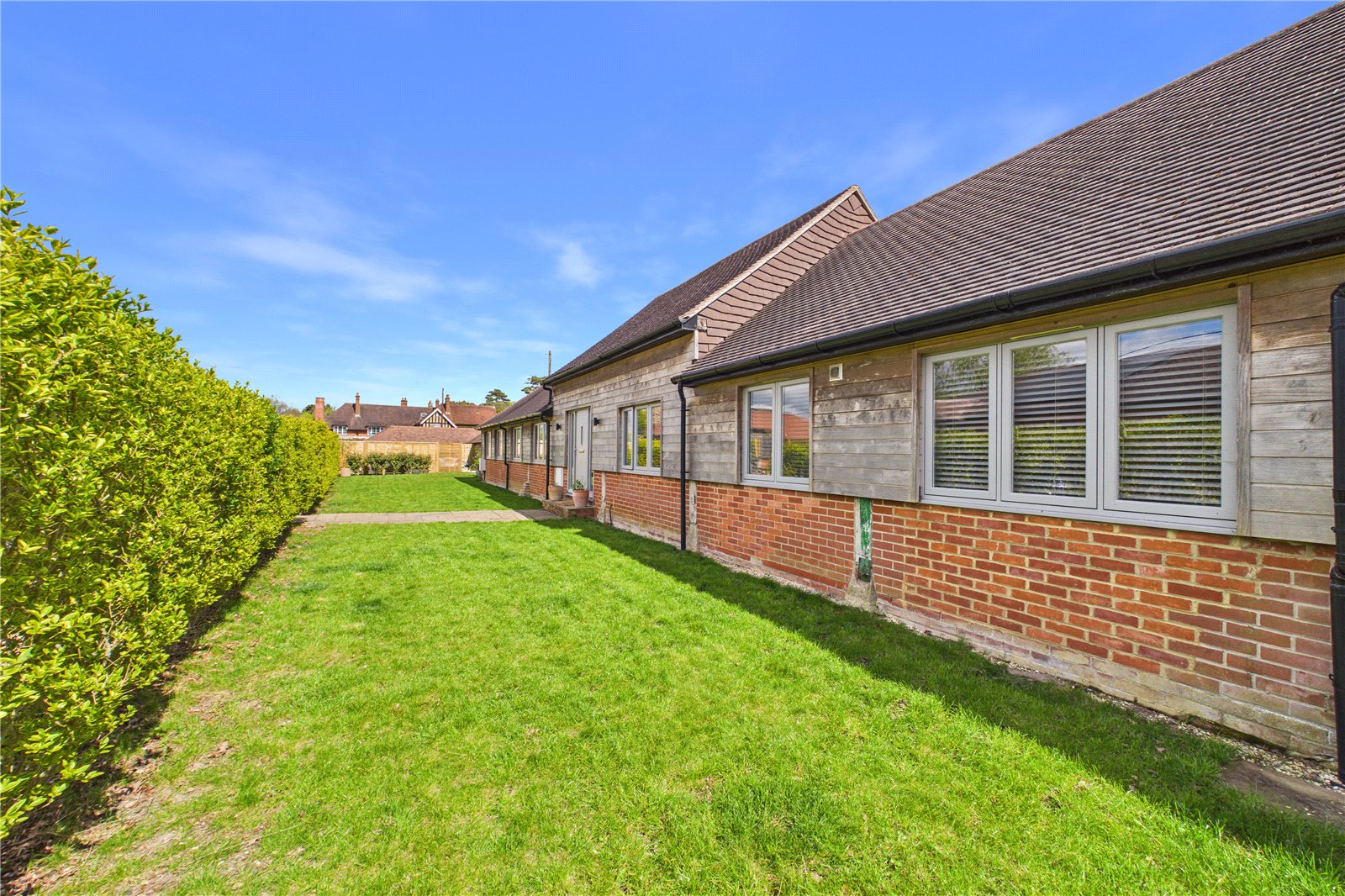3 bedroom Bungalow for sale in Brimpton Common, Reading, Berkshire
