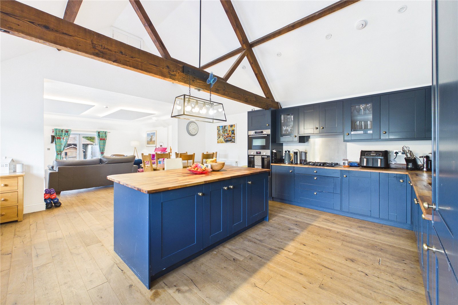 3 bedroom Bungalow for sale in Brimpton Common, Reading, Berkshire