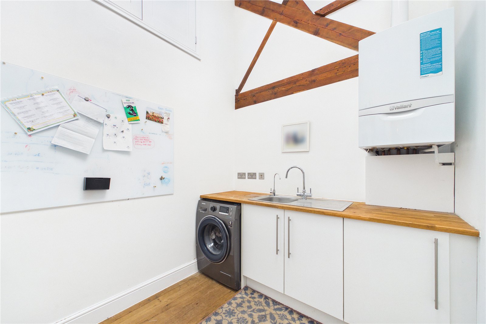 3 bedroom Bungalow for sale in Brimpton Common, Reading, Berkshire