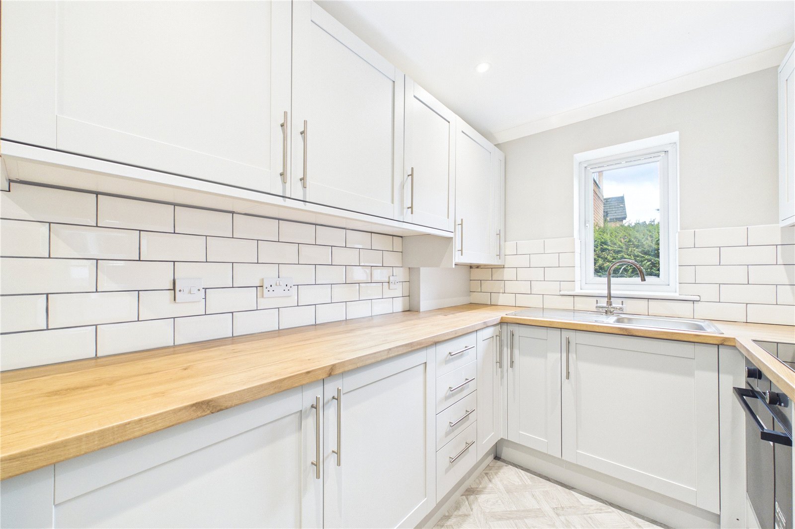 2 bedroom Flat for sale in Baughurst, Tadley, Hampshire