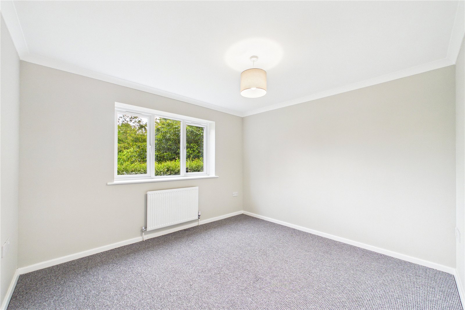 2 bedroom Flat for sale in Baughurst, Tadley, Hampshire