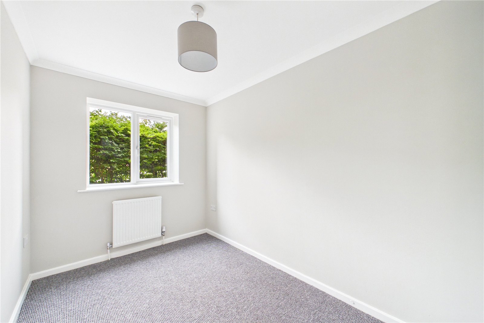 2 bedroom Flat for sale in Baughurst, Tadley, Hampshire
