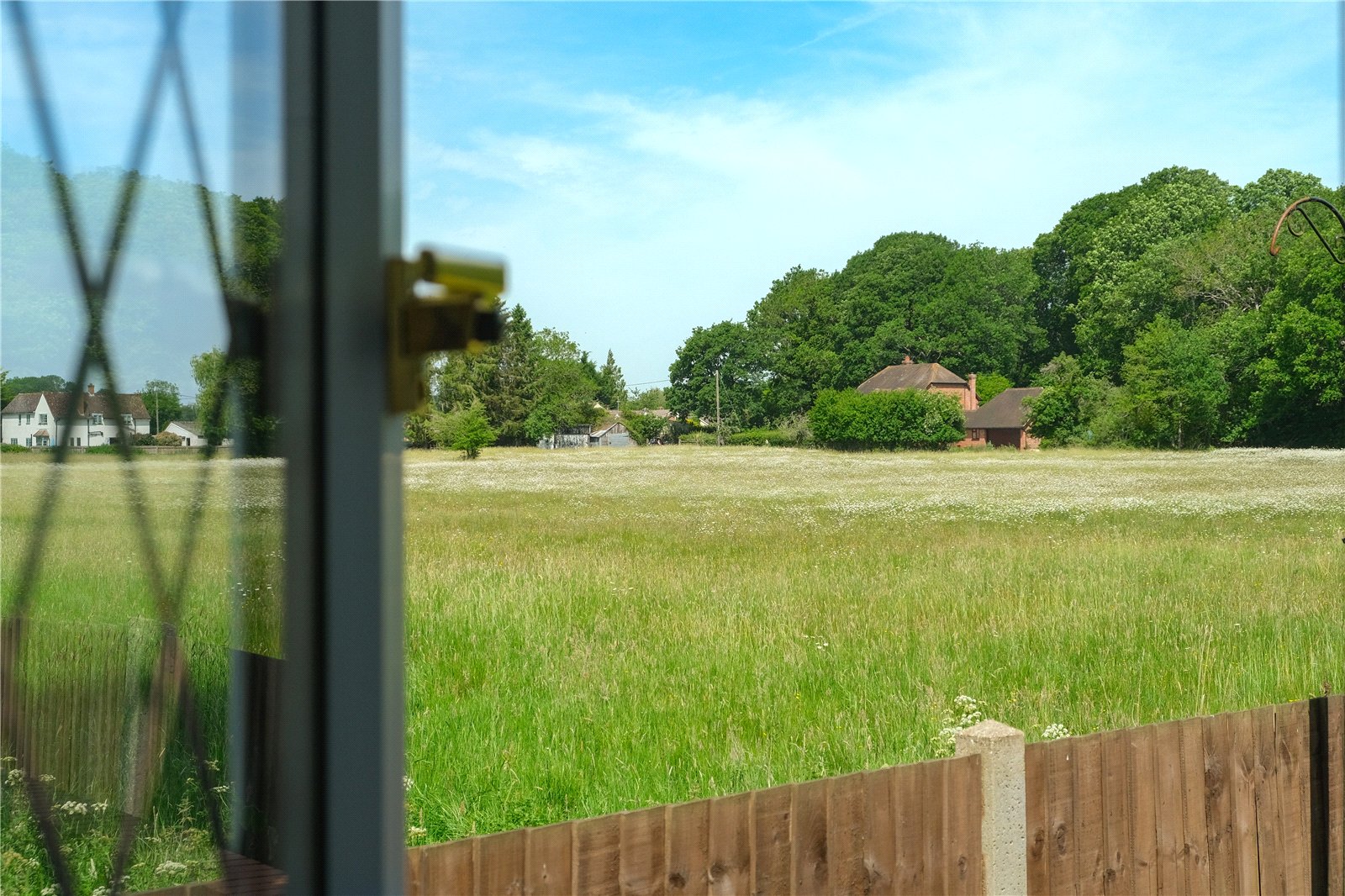 4 bedroom Bungalow for sale in Pamber Green, Tadley, Hampshire