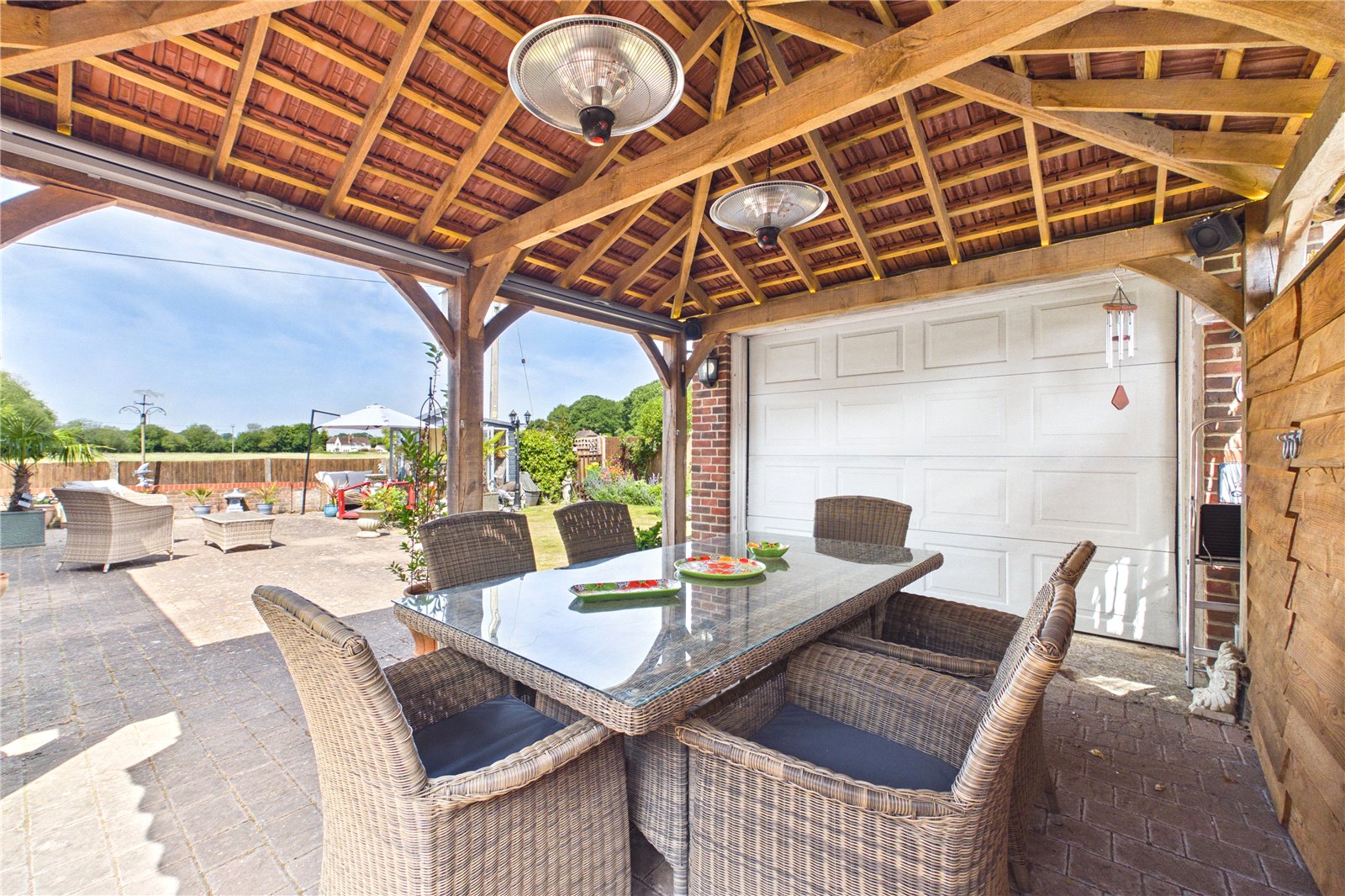 4 bedroom Bungalow for sale in Pamber Green, Tadley, Hampshire