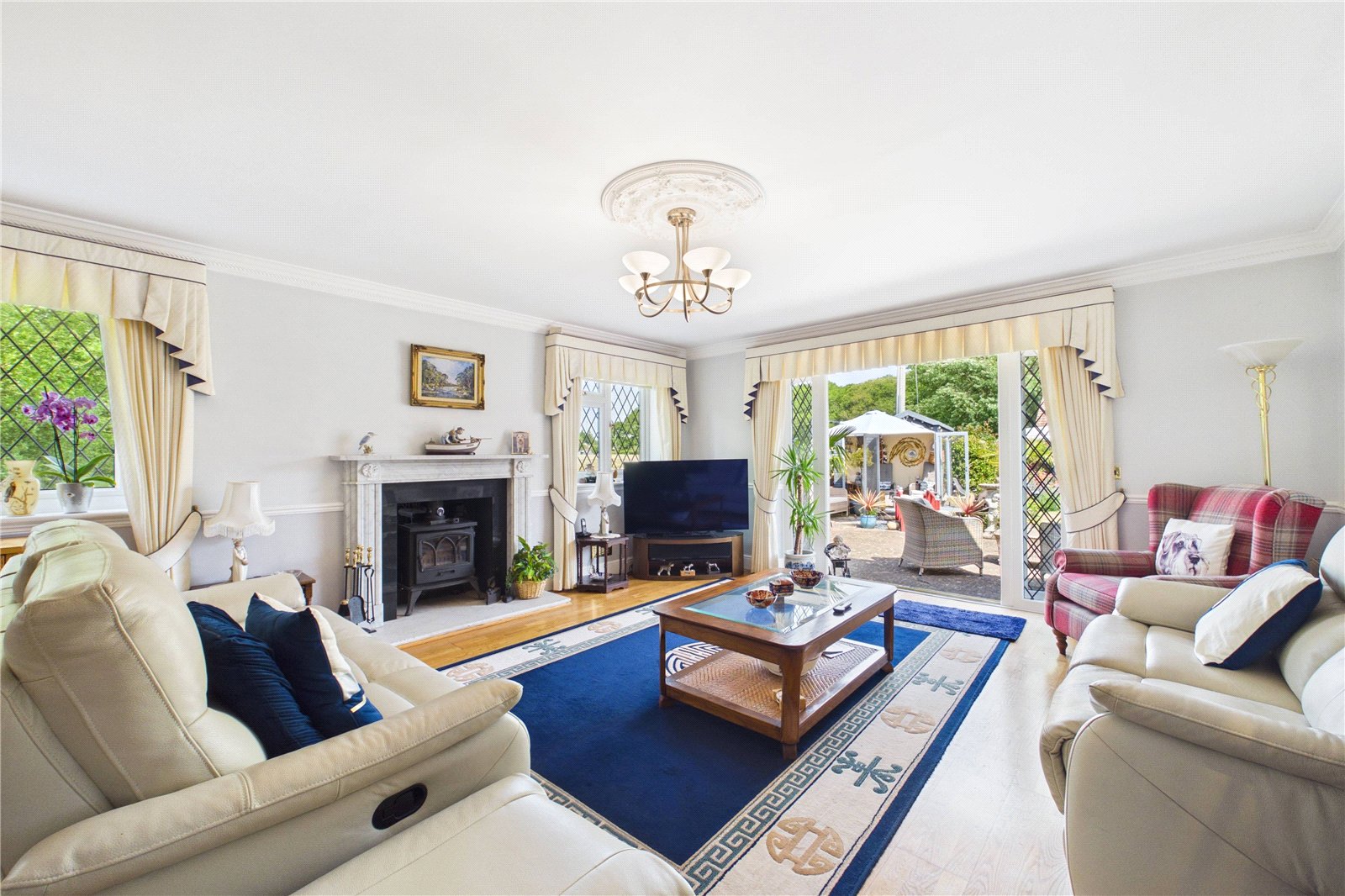 4 bedroom Bungalow for sale in Pamber Green, Tadley, Hampshire